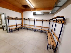 Allenatore spia pallavoliste nello spogliatoio con una telecamera: 6 anni di squalifica