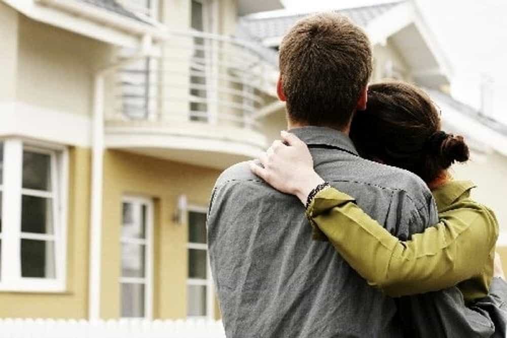 L'allarme della Caritas: “A rischio povertà giovani e coppie appena sposate”