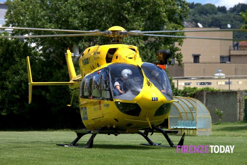 15enne cade con la moto al campo sportivo: arriva il Pegaso e partita rinviata