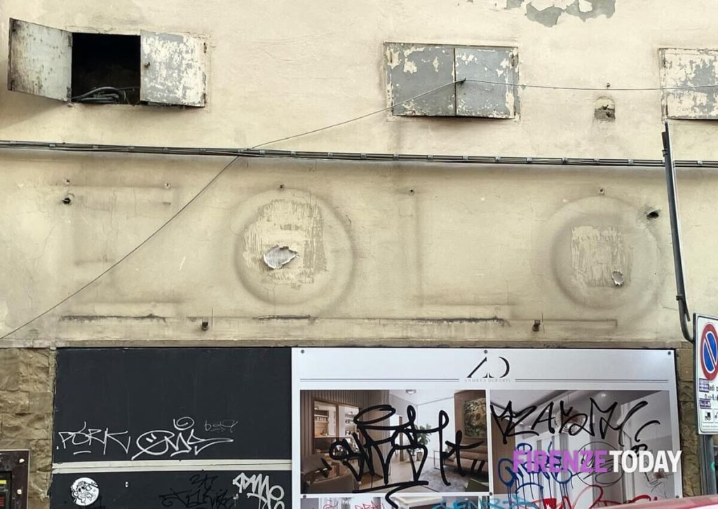Schermi spenti: il centro di Firenze (quasi) senza cinema
