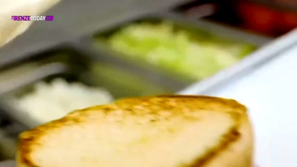 Aperture: viaggio dentro il Five Guys della stazione / VIDEO