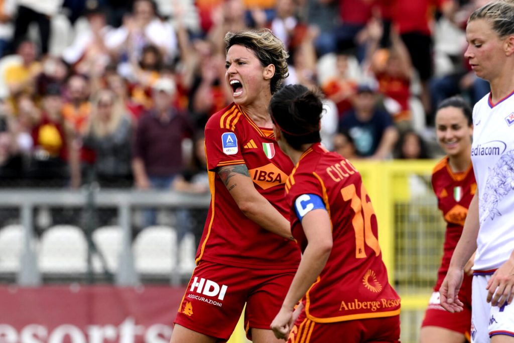 La Roma avvisa la Fiorentina Femminile in vista della Coppa Italia: viola schiantate 5-0 nell'ultima gara di campionato