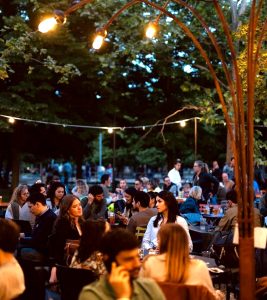 Cinema all'aperto, partite sul maxischermo e buon cibo: riapre il Light - il Giardino di Marte