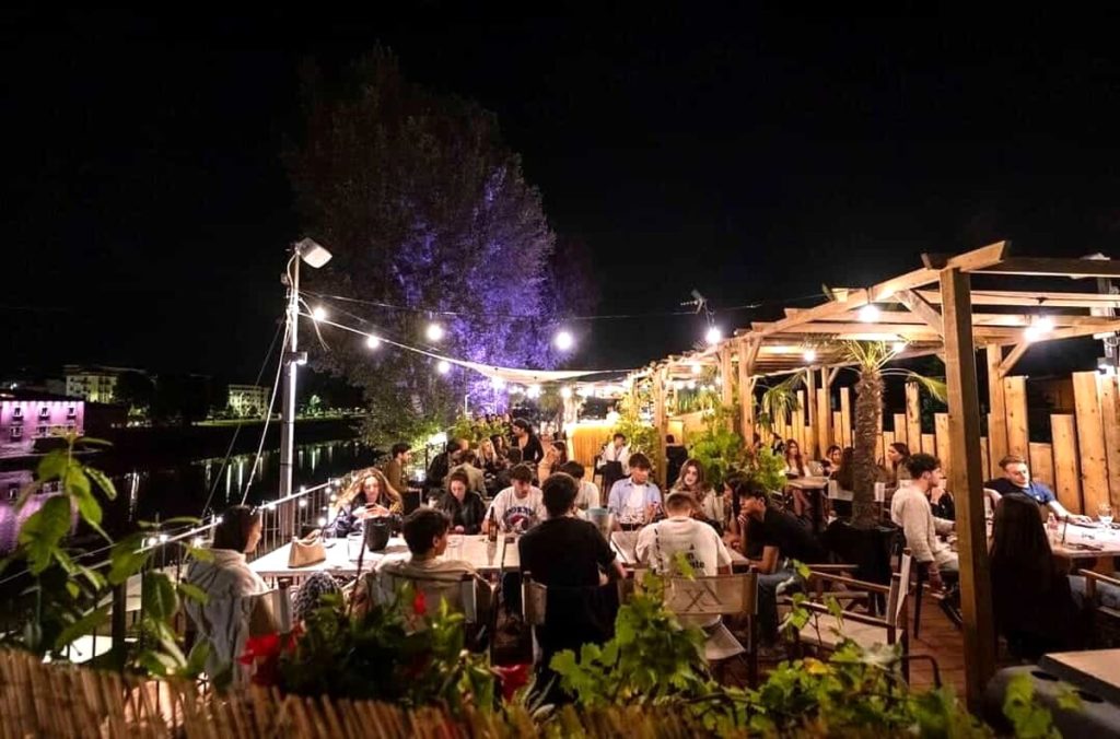 Tramonti suggestivi, buon cibo e relax: le novità per l'estate 2024 di Opera Riverside