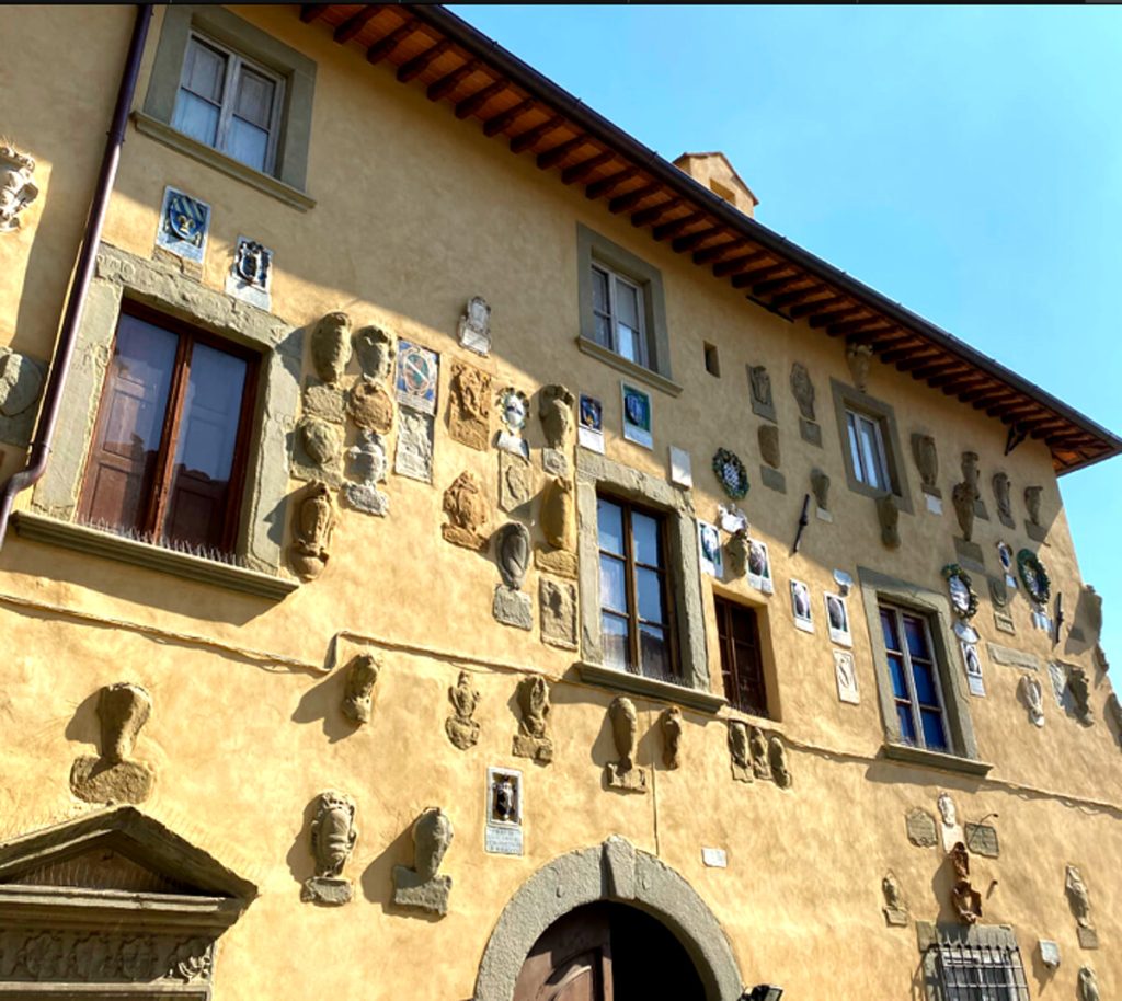 Alta tensione sul Palazzo del Podestà: Schmidt accusa, il Pd pronto a querelare
