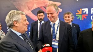 Prove d'intesa Italia Viva - Forza Italia per il ballottaggio, Tajani: "Vedremo". Saccardi: "Spero di esserci io"