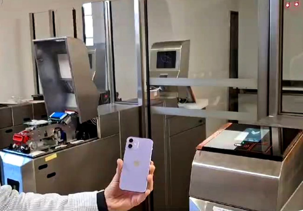 Tpl: con il brevetto di Aep la validazione contactless dell’abbonamento è possibile anche con smartphone Apple, senza necessità di QRcode