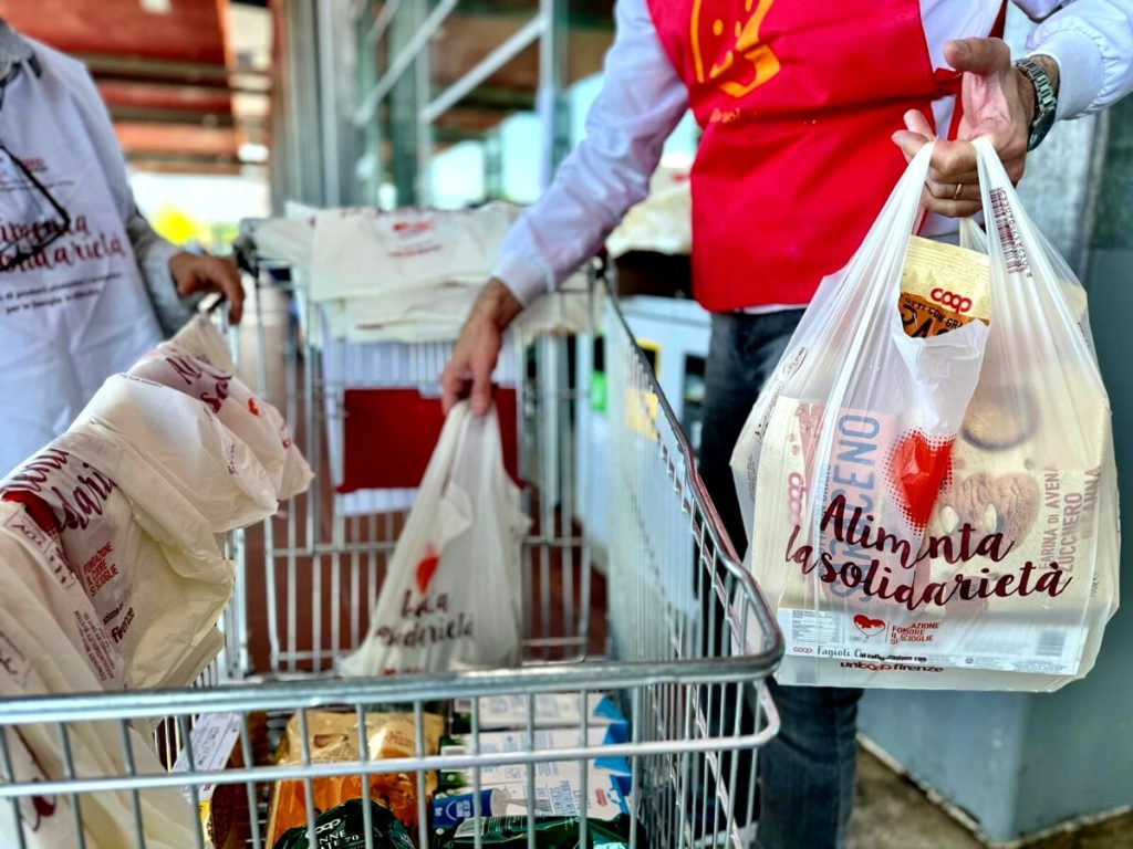 Solidarietà, donate 193 tonnellate di generi alimentari