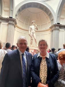 Josep Borrell in vista alla galleria dell'Accademia