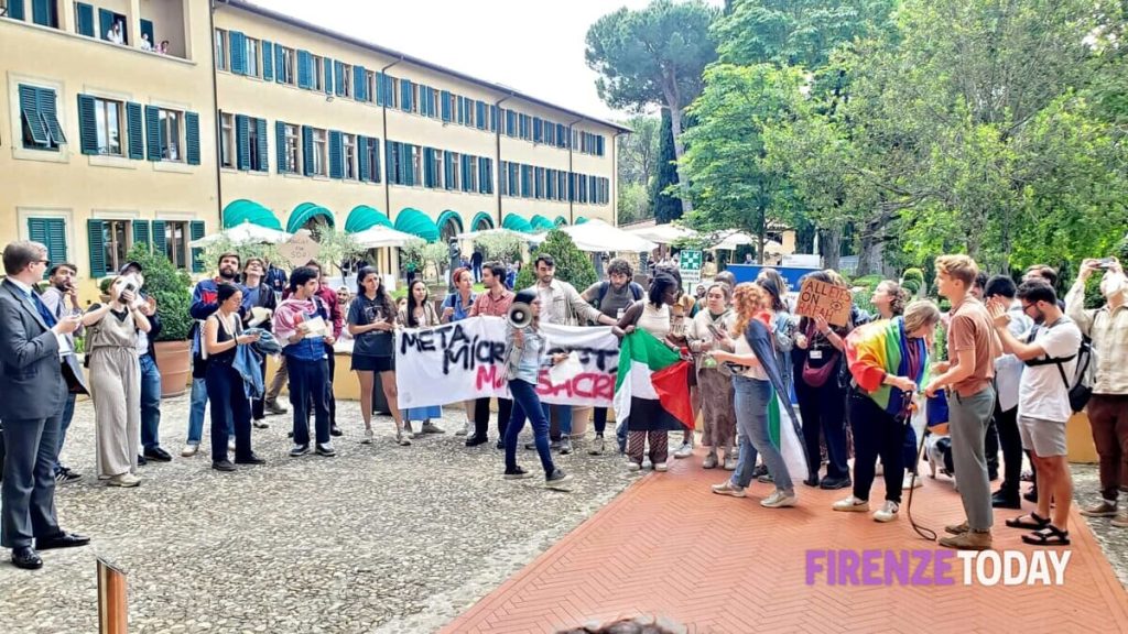 Alla Badia Fiesolana irrompe la protesta pro Palestina di studenti e ricercatori