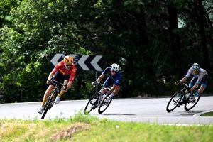 Tour de France, ultimi chilometri: fuga per due