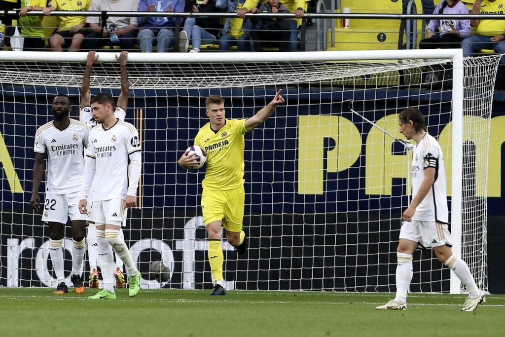 Fiorentina, per l'attacco corsa a due Sorloth-Retegui