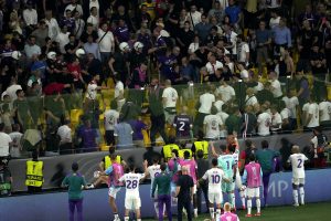 Fiorentina multata e diffidata per i disordini di Atene