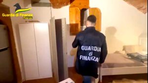 Nello scantinato un bed and breakfast affittato a nero ai turisti