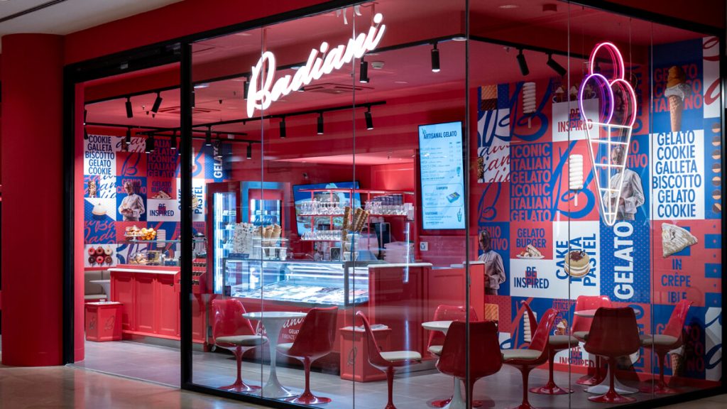 Una storica gelateria di Firenze apre dentro il museo Louvre a Parigi
