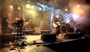 Ad Anconella Garden omaggio a De André con la band “Via del Campo”