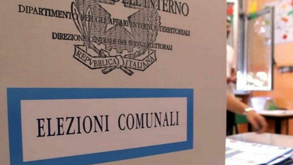 Elezioni, problema scrutatori: “A Firenze mancano per l'eventuale ballottaggio”