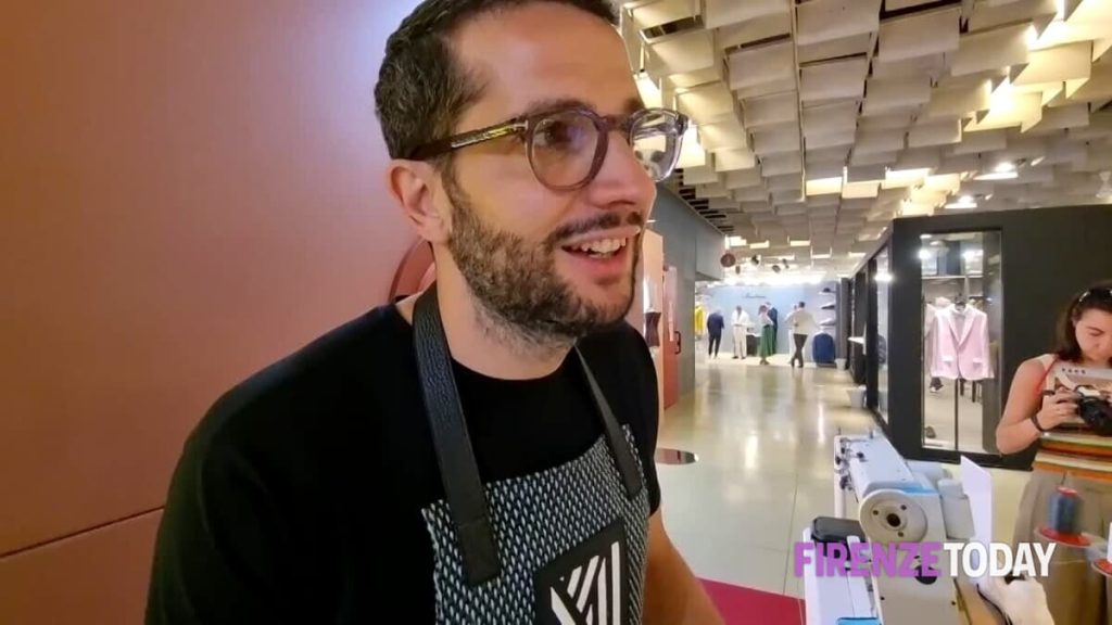 Pitti Uomo 2024, la storia del calzolaio: "Ho lasciato la grande azienda per aprire il mio piccolo laboratorio" / VIDEO