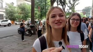 Paure e poco sonno, è iniziata la maturità: "Ho pure dimenticato il documento", "Andrà tutto bene" / VIDEO
