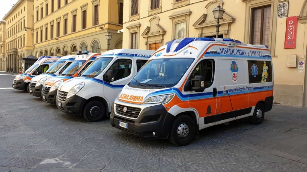 Duomo: gruppo di giovani aggredisce dipendente della Misericordia di Firenze