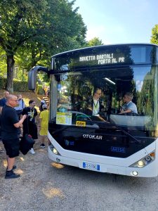 Tutti pazzi per il Tour: "presa d'assalto" la Navetta Bartali  FOTO