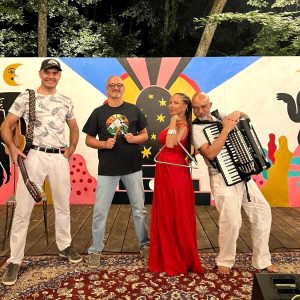 Pe no chao live music a Instabile