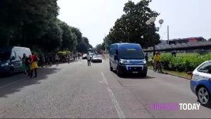 La sfilata delle moto della polizia di Stato/ VIDEO