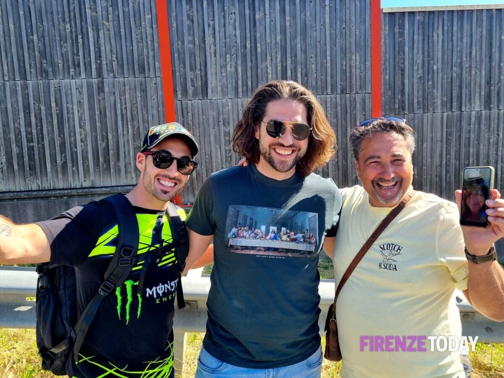 MotoGp Mugello, le voci dei tifosi: tanti per Pecco ma c'è anche chi tifa Marquez / VIDEO
