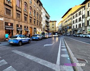 Stazione: dà in escandescenza in un negozio 