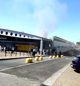 Incendio al supermercato: scatta l’evacuazione 