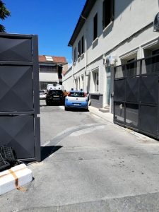 Lavoratori irregolari e altre violazioni: al Macrolotto sette aziende sospese