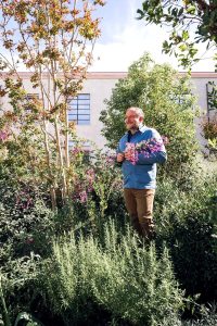 "La natura selvatica del giardino. Elogio delle erbacce”: Antonio Perazzi presenta in Manifattura Tabacchi il suo ultimo libro