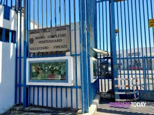 Sollicciano, l'inferno dove a 20 anni si muore di carcere: "Meloni e Nordio vengano a vedere"