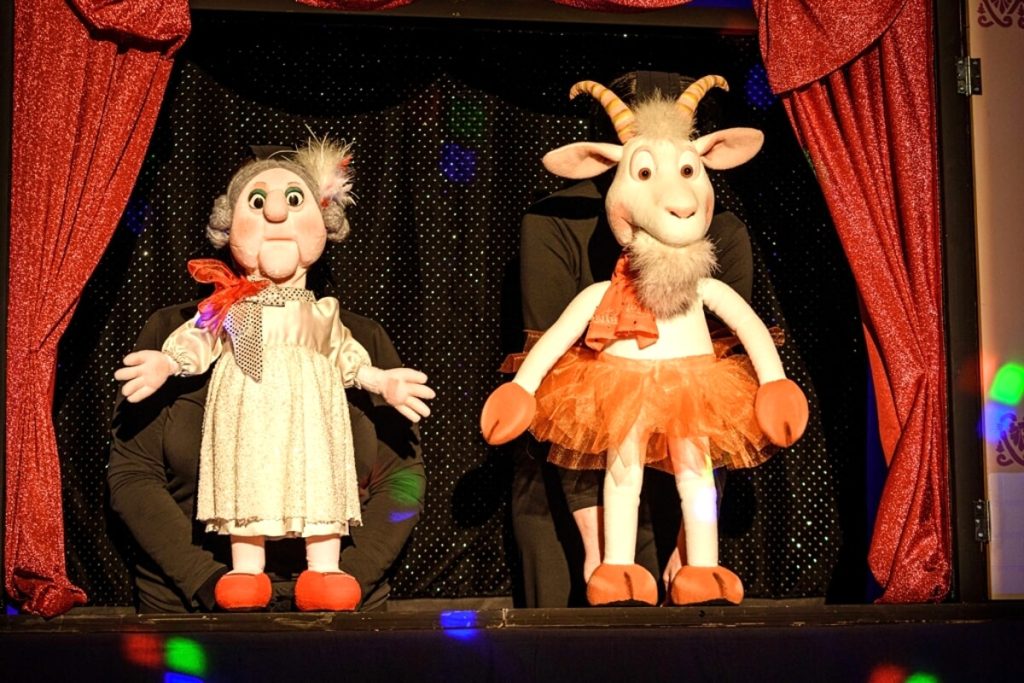 Spettacolo "La capra ballerina" a Villa Vogel
