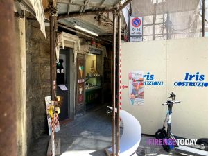 Spaccata in piazza Duomo: “Ci hanno sfasciato il negozio per 35 euro”