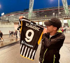Fiorentina, tra gli influencer invitati al Viola Park c'è anche un grande tifoso juventino / FOTO