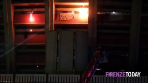 Non si placa la protesta al carcere, le fiamme e la rivolta proseguono di notte / VIDEO
