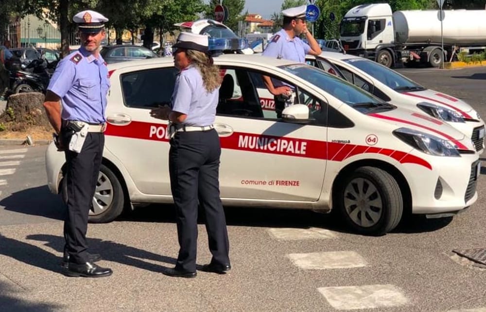 Via di Ripoli chiusa a scopo precauzionale per cedimento fognatura