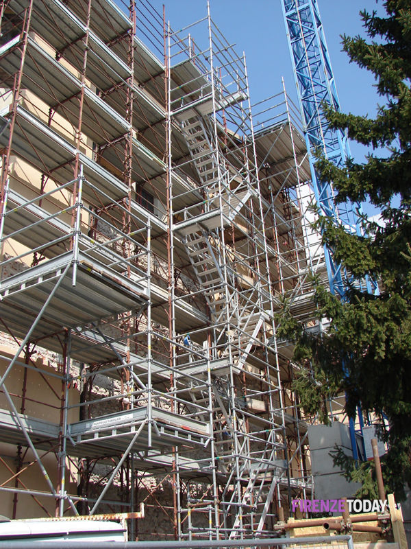 Ondate di calore: stop al lavoro su cantieri edili e ponteggi nelle giornate da bollino rosso