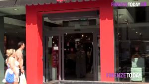 Saldi estivi: caccia all’occasione nei negozi del centro / VIDEO