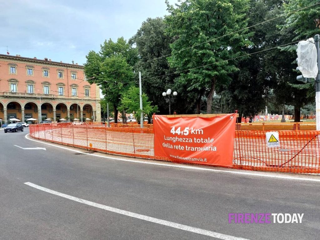Tramvia, corsa a recuperare i ritardi: entro l'inizio delle scuole "eliminati tutti gli impatti sul traffico"
