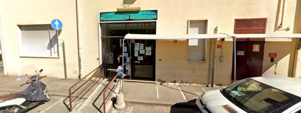 Campi, quando riaprirà l'Usl? I cittadini: “Un servizio essenziale, non possiamo stare senza”