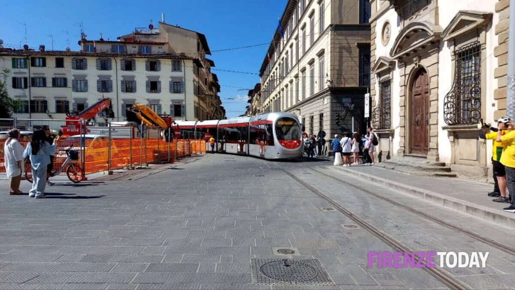 Tramvia e ritardi: in sei mesi quasi 600mila euro di penali