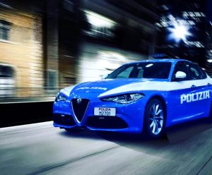 Accoltellato nella notte, grave in ospedale