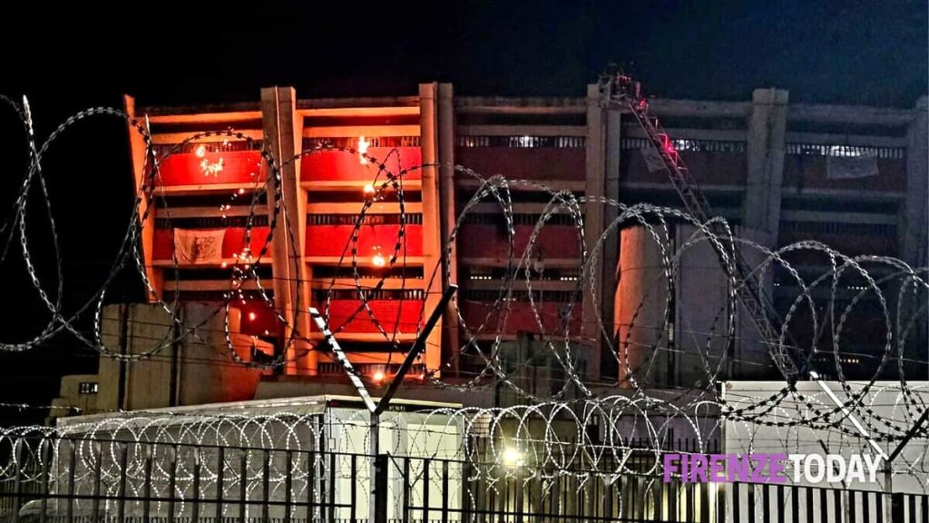 Carceri: furiosa protesta a Sollicciano dopo il suicidio di giovane detenuto