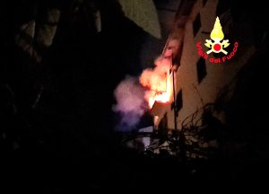 Incendio in un appartamento dell'Isolotto / FOTO