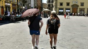 Il caldo peggiora ancora: scatta l'allerta rossa