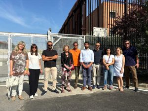Dogaia, delegazione in visita: “Sovraffollamento e caldo insopportabile”