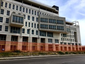 Pronto a rinascere ex hotel abbandonato: "Già partito il cantiere, dopo vent'anni si riempie un buco nero"