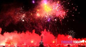 Nasceva oggi la Fiorentina: festa al Piazzale con fuochi d'artificio / VIDEO
